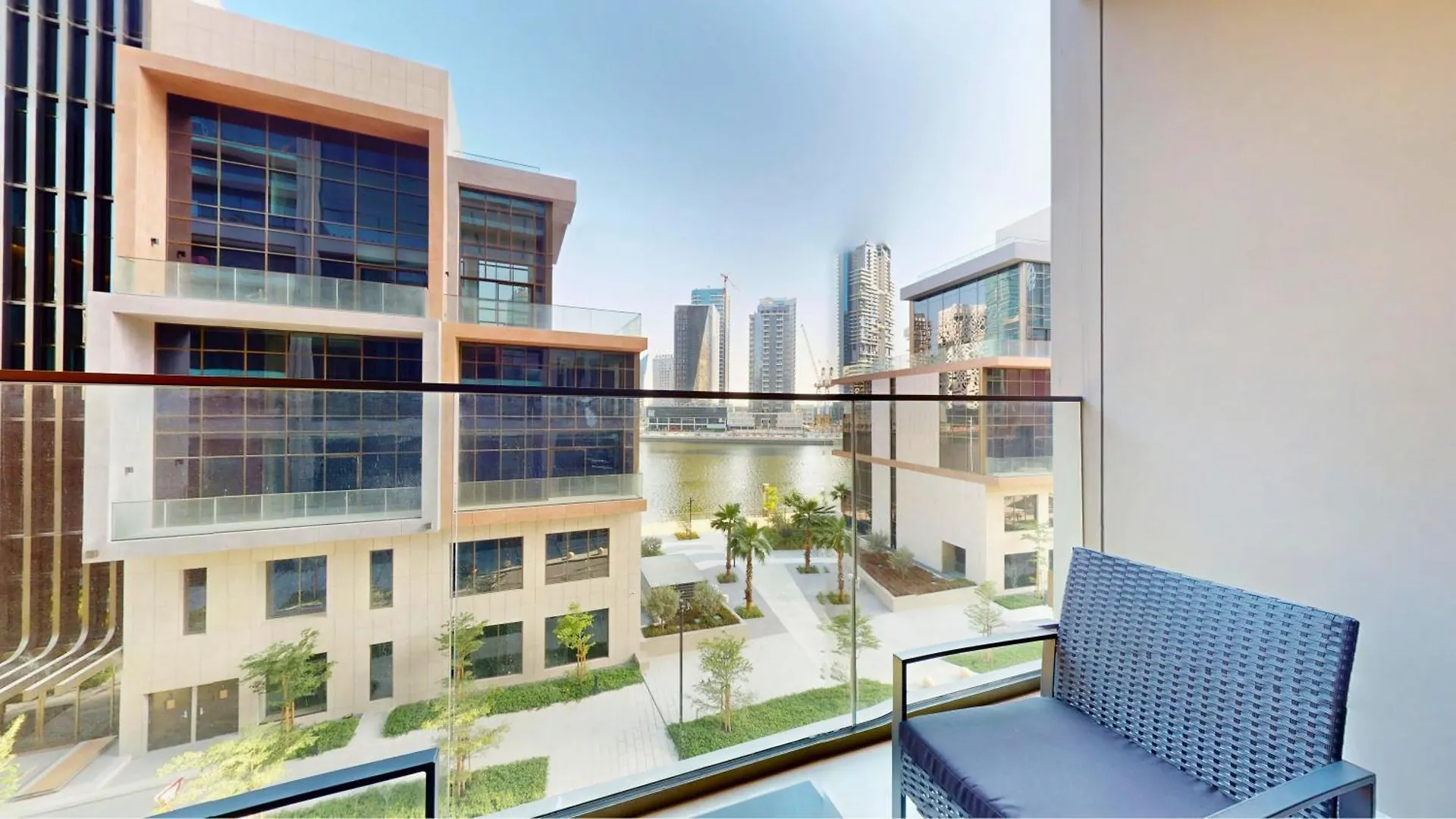 Premium 1Br Fully Furnished - Business Bay Apartment Dubai